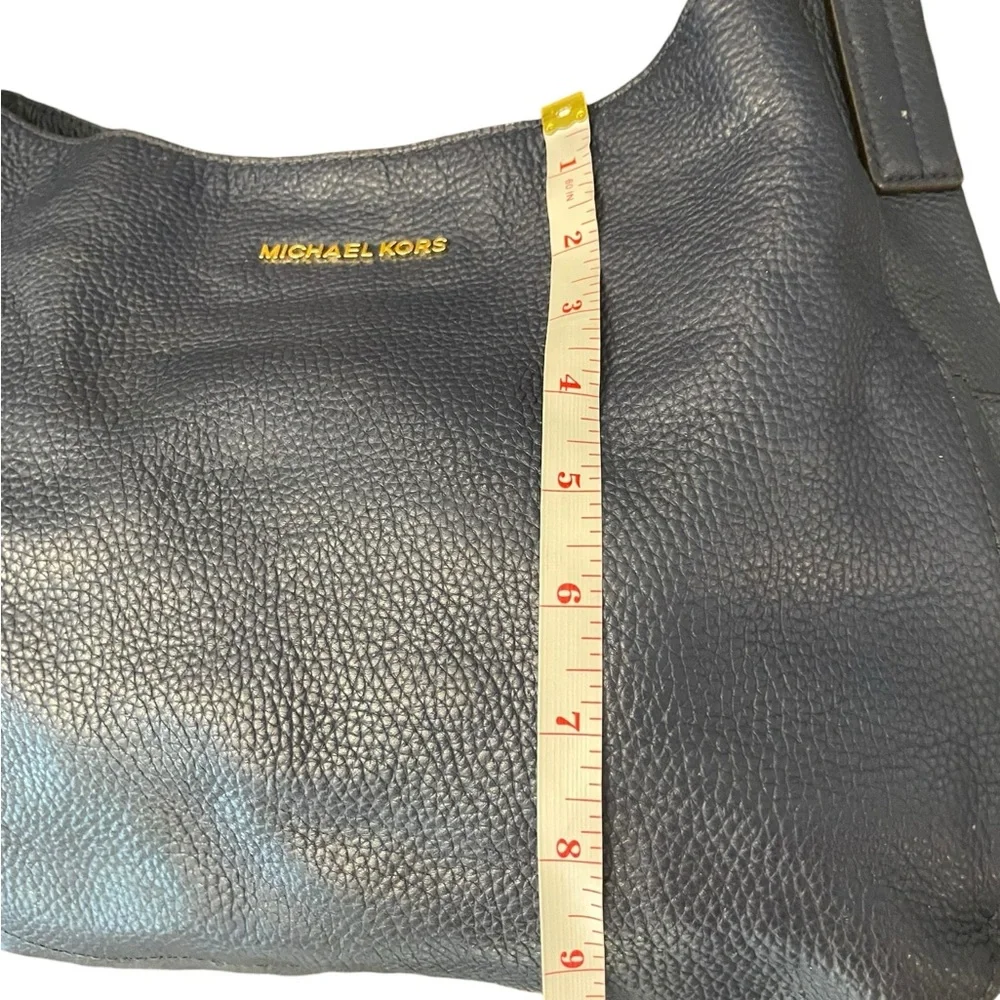 Beautiful‎ Michael Kors Ashbury Leather Slouchy Shoulder Bag Navy Blue Boho Hobo
